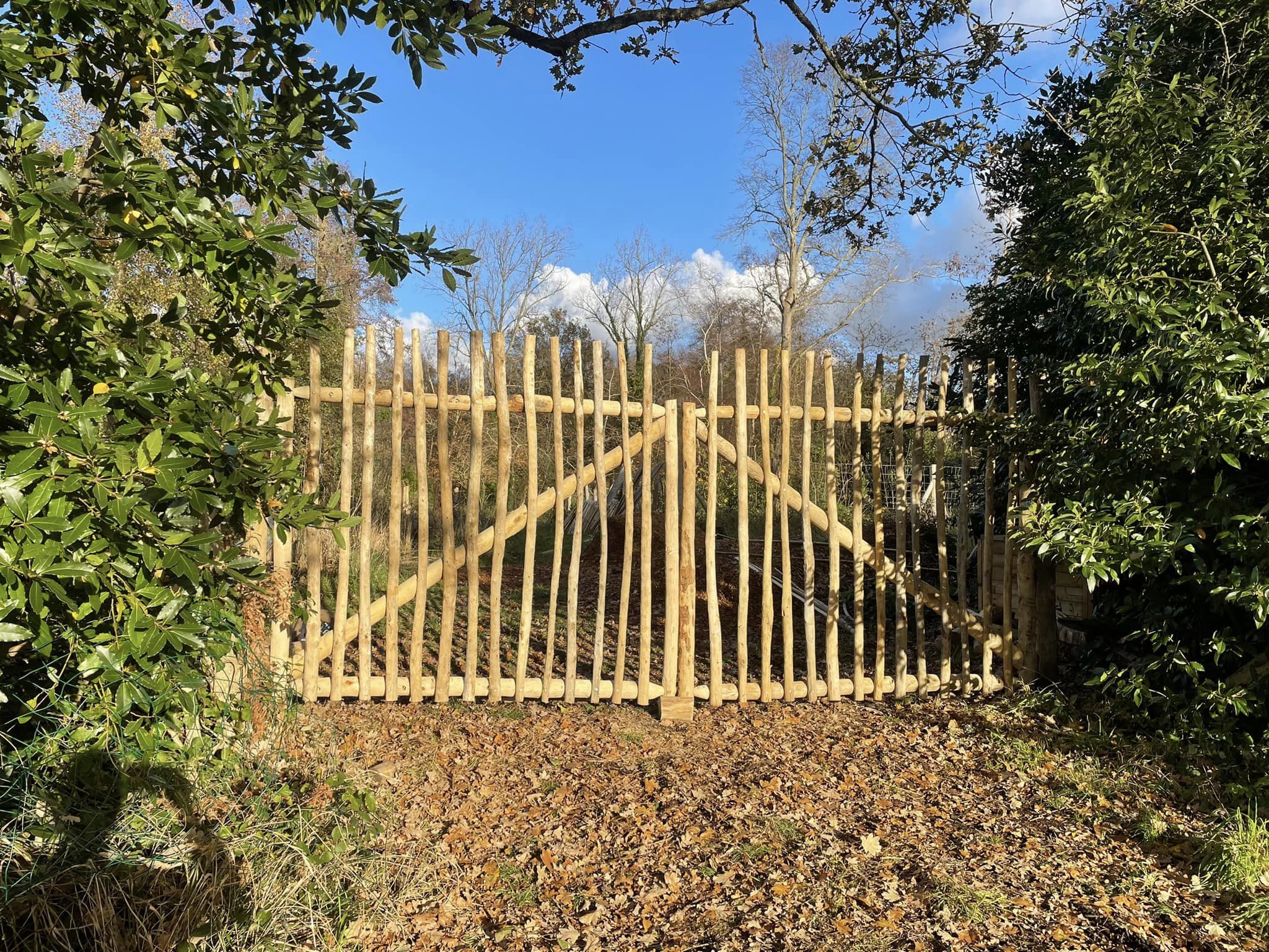 construction-bois-portail-chataignier construction-bois-portail-chataignier