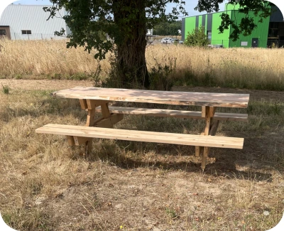 table de pique-nique en bois