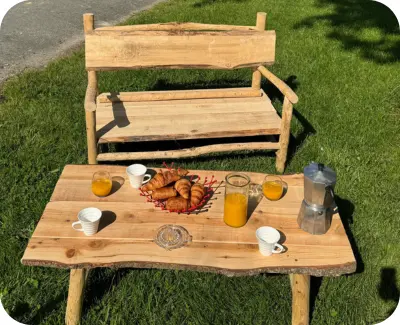 image illustrant une table en bois